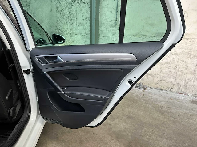 Volkswagen e-golf 136pk 2014, r-252-bj - afbeelding 28 van  43