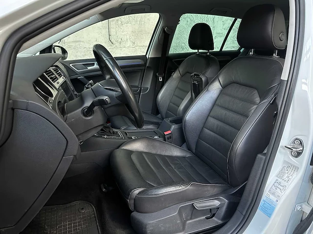 Volkswagen e-golf 136pk 2014, r-252-bj - afbeelding 31 van  43