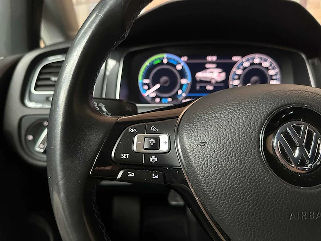 Volkswagen e-golf 136pk 2019 (origineel-nl), zf-315-l - afbeelding 14 van  40