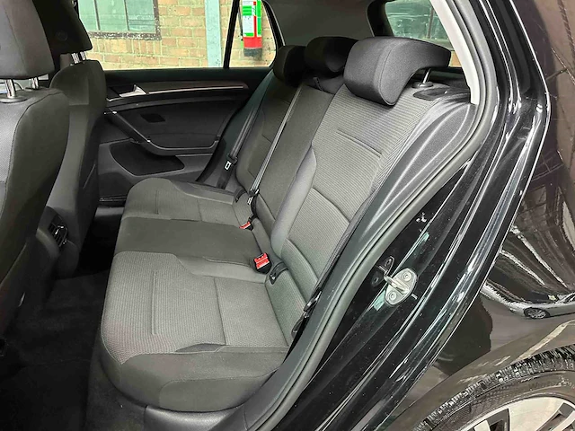 Volkswagen e-golf 136pk 2019 (origineel-nl), zf-315-l - afbeelding 31 van  40