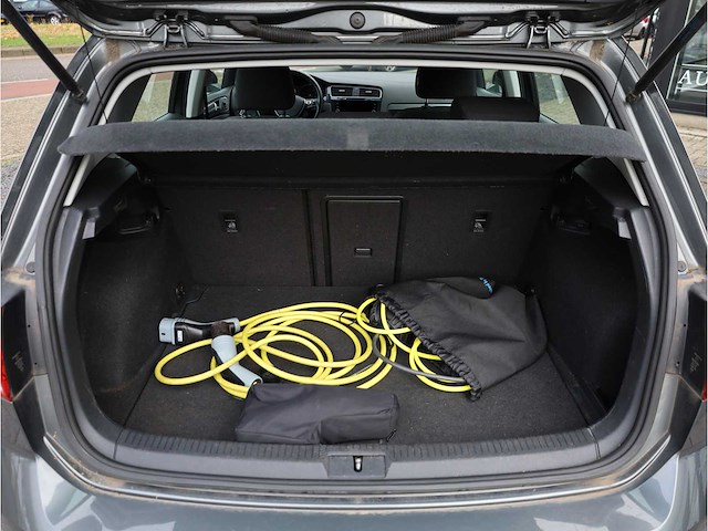 Volkswagen e-golf e-dition 100kw automaat 2020 - afbeelding 17 van  32