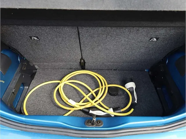 Volkswagen e-up automaat 2021 stoelverwarming dab bluetooth audio elektrische spiegels - afbeelding 16 van  28