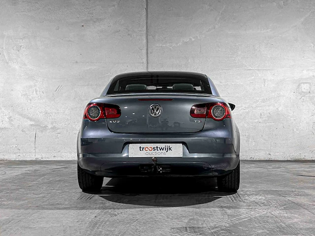 Volkswagen eos 1.4 tsi highline 122pk 2010 cabriolet, 82-kpb-3 - afbeelding 2 van  39