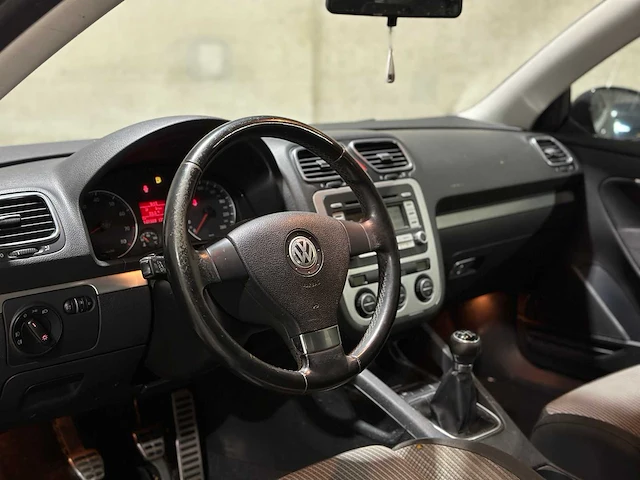 Volkswagen eos 2.0-16v fsi 150pk 2008 cabriolet, 31-zr-kj youngtimer - afbeelding 7 van  33