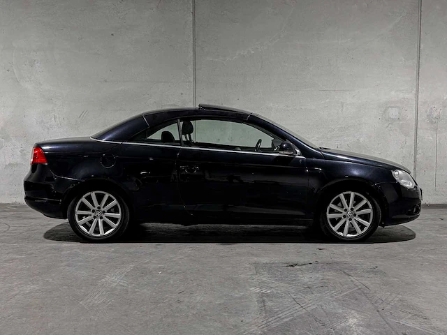 Volkswagen eos 2.0-16v fsi 150pk 2008 cabriolet, 31-zr-kj youngtimer - afbeelding 32 van  33