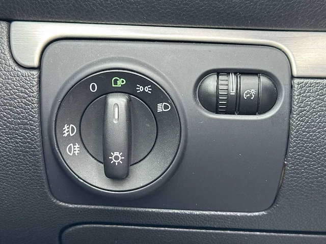 Volkswagen eos 2.0-16v fsi 2006 | 82-zb-sj i - afbeelding 18 van  26