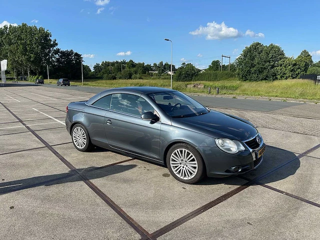 Volkswagen eos 2.0-16v fsi , 46-tk-hp - afbeelding 16 van  19