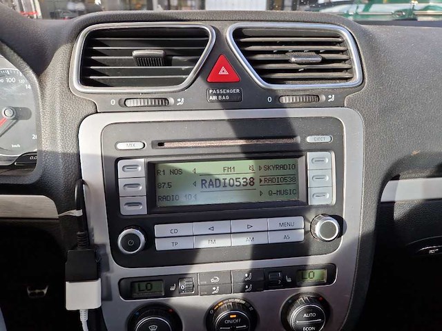 Volkswagen eos 2.0 t-fsi , 88-ts-xl - afbeelding 13 van  15