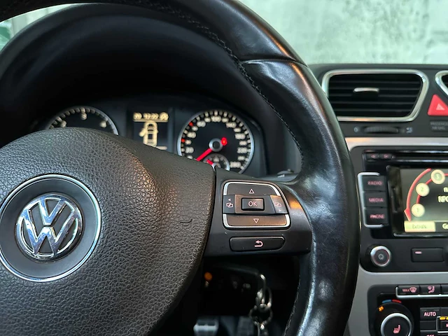 Volkswagen eos 2.0 tdi 140pk 2012, 25-tth-3 - afbeelding 16 van  38