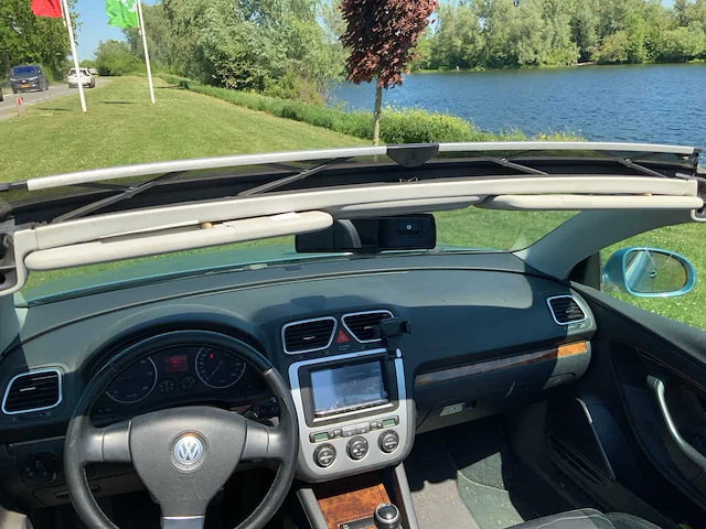 Volkswagen eos tdi cabriolet personenauto - afbeelding 10 van  25