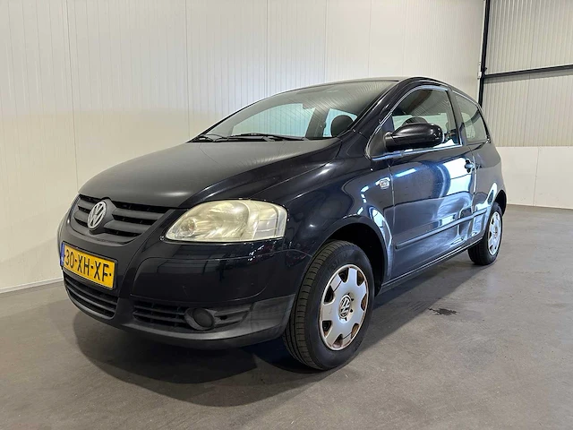 Volkswagen fox 1.2 trendline 30-xh-xf - afbeelding 1 van  16