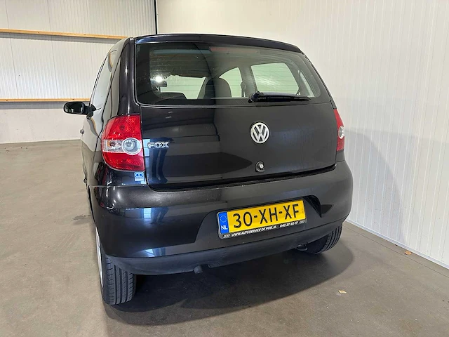 Volkswagen fox 1.2 trendline 30-xh-xf - afbeelding 11 van  16