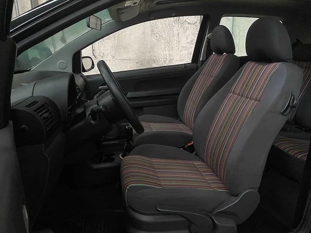 Volkswagen fox 1.2 trendline 54pk 2005 -orig. nl- 79-rz-lr - afbeelding 16 van  31