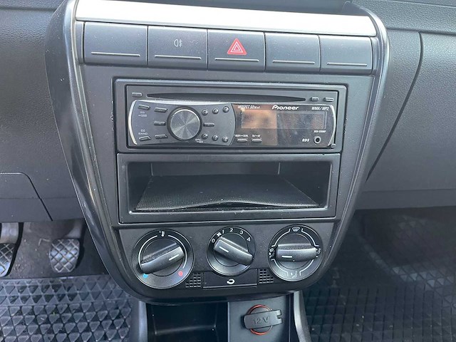 Volkswagen fox 1.2 trendline, 79-rz-lr - afbeelding 5 van  17