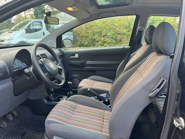 Volkswagen fox 1.2 trendline, 79-rz-lr - afbeelding 17 van  17