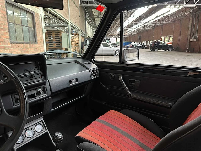 Volkswagen golf 1 gti 1.8i 112pk 1983 65.000 km! - afbeelding 15 van  40