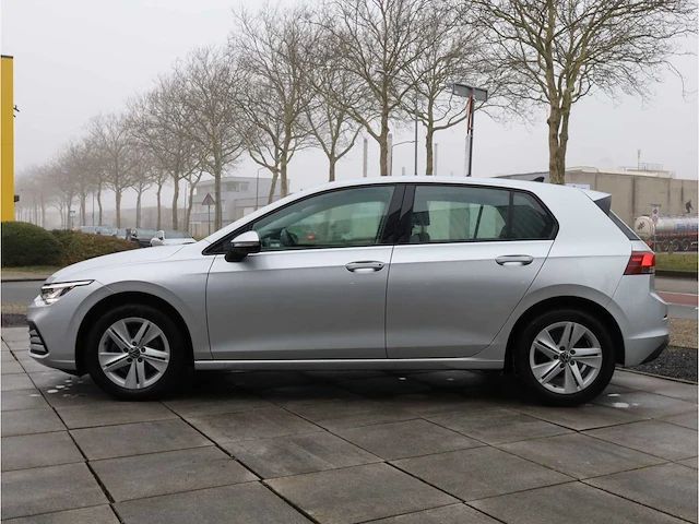 Volkswagen golf 1.0 etsi life automaat 2023 - afbeelding 12 van  29