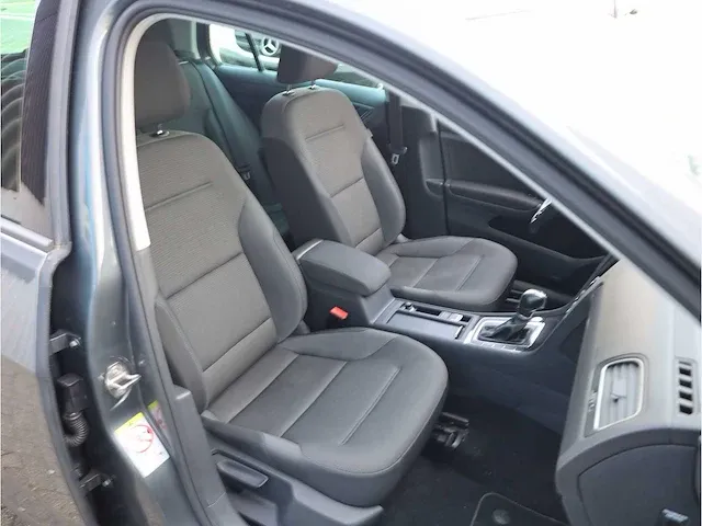 Volkswagen golf 1.0 tsi comfortline automaat 2019 panoramadak keyless led stoelverwarming bluetooth audio - afbeelding 21 van  29