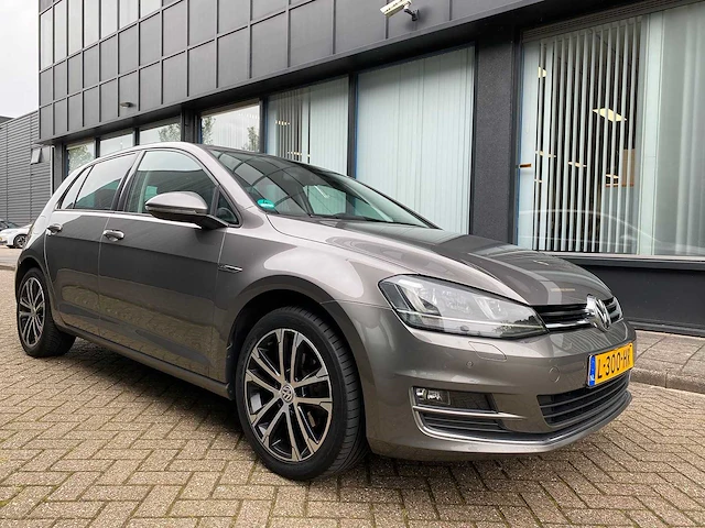 Volkswagen golf 1.2 tsi business edition r connected, l-300-hr - afbeelding 10 van  16