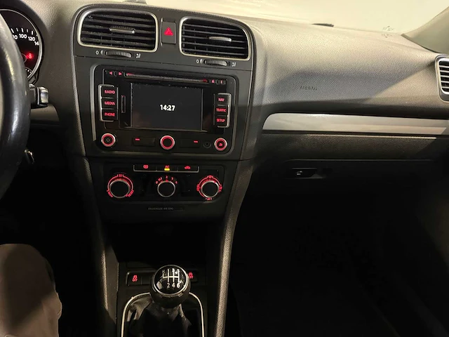 Volkswagen golf 1.2 tsi tour, 93-lvp-2 - afbeelding 3 van  13
