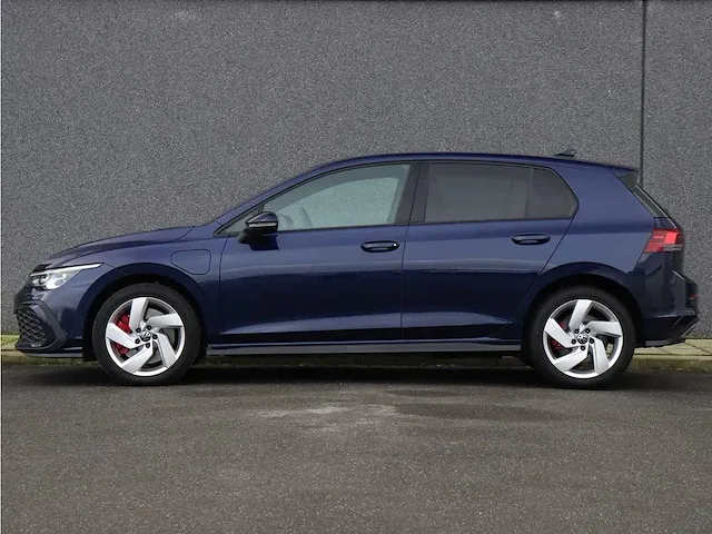 Volkswagen golf 1.4 ehybrid gte |carplay|camera|keyless|steering wheel+heated seats| - afbeelding 13 van  55
