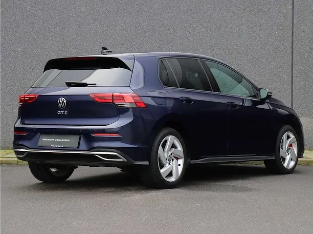 Volkswagen golf 1.4 ehybrid gte |carplay|camera|keyless|steering wheel+heated seats| - afbeelding 12 van  55