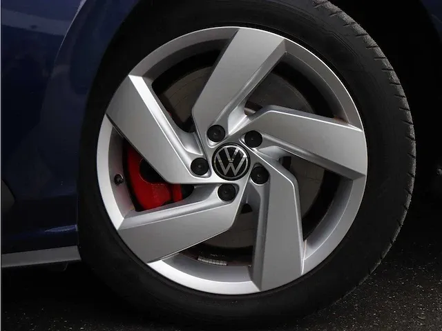 Volkswagen golf 1.4 ehybrid gte |carplay|camera|keyless|steering wheel+heated seats| - afbeelding 35 van  55