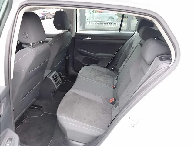 Volkswagen golf 1.4 ehybrid phev 204pk automaat 2021 stoelverwarming carplay adaptive led dab virtual cockpit - afbeelding 27 van  33