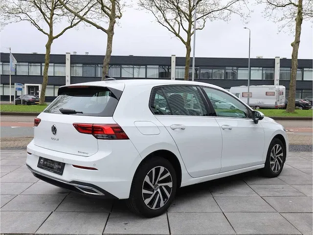 Volkswagen golf 1.4 ehybrid phev 204pk automaat 2021 stoelverwarming carplay adaptive led dab virtual cockpit - afbeelding 29 van  33