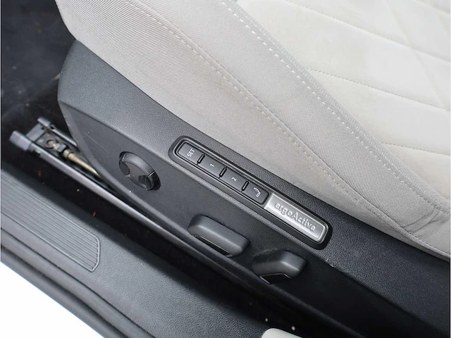 Volkswagen golf 1.4 ehybrid phev 204pk automaat 2022 - afbeelding 16 van  38