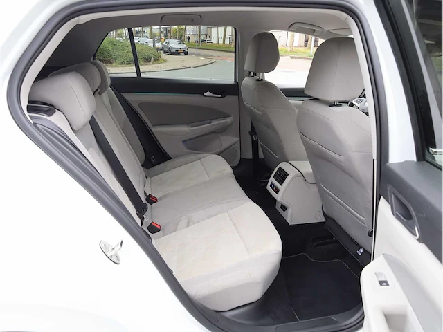 Volkswagen golf 1.4 ehybrid phev 204pk automaat 2022 - afbeelding 24 van  38