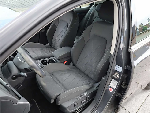 Volkswagen golf 1.4 ehybrid phev 204pk automaat 2022 - afbeelding 12 van  36