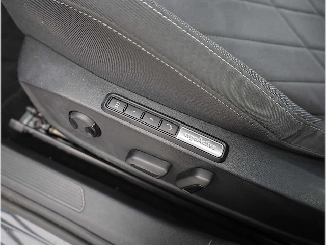 Volkswagen golf 1.4 ehybrid phev 204pk automaat 2022 - afbeelding 25 van  36