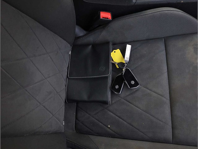 Volkswagen golf 1.4 ehybrid phev 204pk automaat 2022 - afbeelding 32 van  35