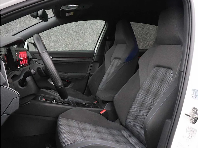 Volkswagen golf 1.4 gte |carplay|acc|keyless|steering wheel+heated seats| - afbeelding 43 van  50