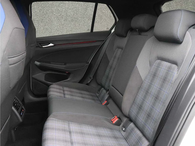 Volkswagen golf 1.4 gte |carplay|acc|keyless|steering wheel+heated seats| - afbeelding 45 van  50
