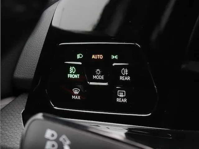 Volkswagen golf 1.4 gte |carplay|acc|keyless|steering wheel+heated seats| - afbeelding 37 van  50