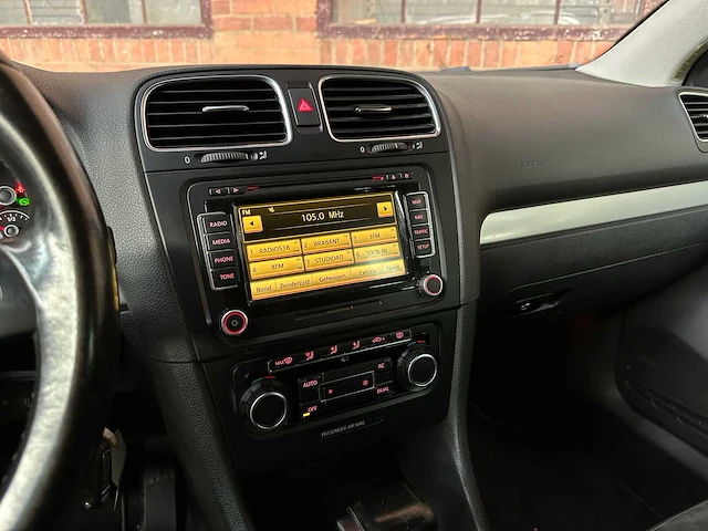 Volkswagen golf 1.4 tsi highline 160pk 2010, 68-lfp-8 - afbeelding 21 van  48