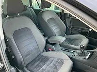 Volkswagen golf 1.4 tsi highline 2013 navi cruise control bluetooth 17''inch, 82-zrx-2 - afbeelding 2 van  36