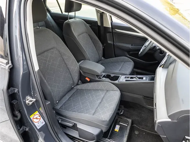 Volkswagen golf 1.5 etsi 150pk automaat 2020 virtual cockpit navigatiesysteem led dab carplay/android 16"inch - afbeelding 15 van  23