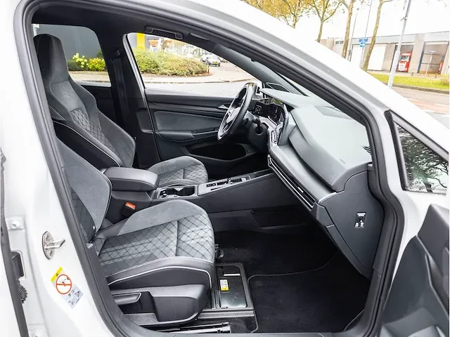 Volkswagen golf 1.5 etsi 2x r-line automaat 2021 panodak harman/kardon keyless iq light matrix led camera 18"inch - afbeelding 35 van  43