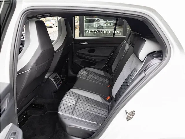 Volkswagen golf 1.5 etsi 2x r-line automaat 2021 panodak harman/kardon keyless iq light matrix led camera 18"inch - afbeelding 37 van  43