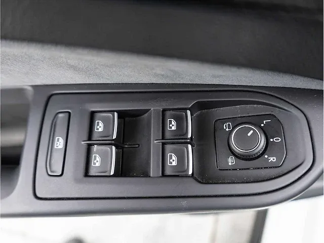 Volkswagen golf 1.5 etsi 2x r-line automaat 2021 panodak harman/kardon keyless iq light matrix led camera 18"inch - afbeelding 26 van  43