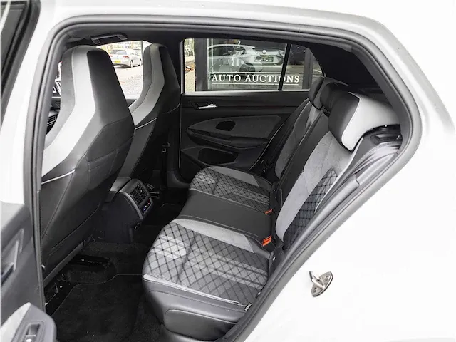 Volkswagen golf 1.5 etsi 2x r-line automaat 2021 panodak harman/kardon keyless iq light matrix led camera 18"inch - afbeelding 37 van  43