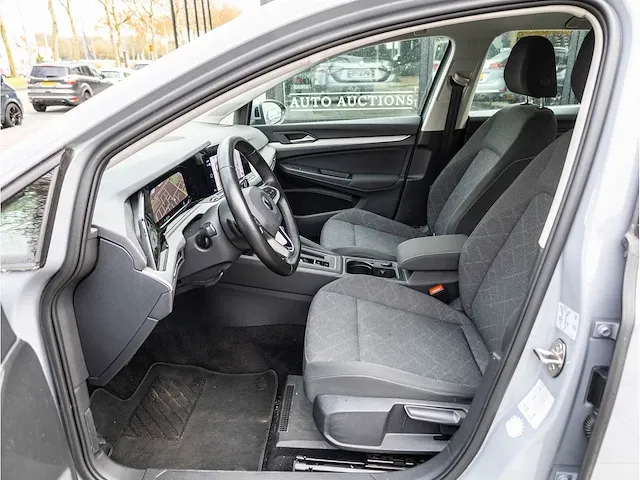 Volkswagen golf 1.5 etsi life automaat 2020 keyless go & entry achteruitrijcamera adaptive cruise dodehoeksensor - afbeelding 3 van  31