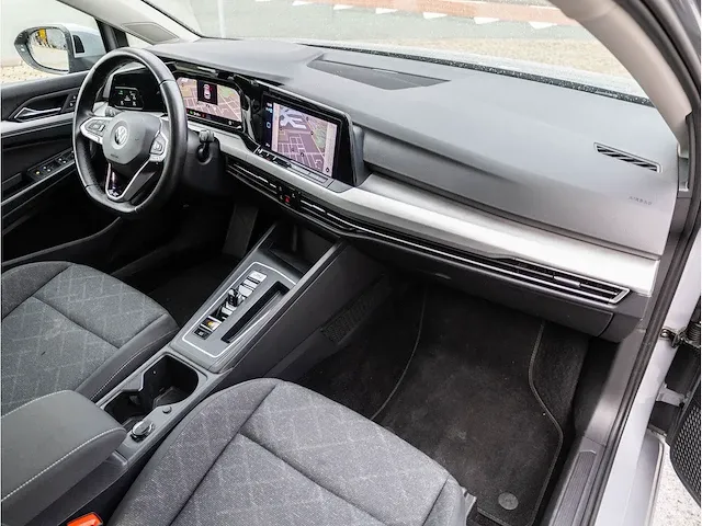 Volkswagen golf 1.5 etsi life automaat 2020 keyless go & entry achteruitrijcamera adaptive cruise dodehoeksensor - afbeelding 5 van  31
