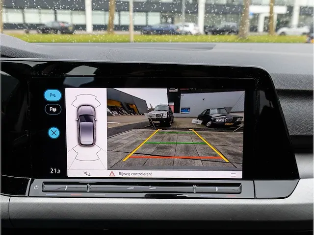 Volkswagen golf 1.5 etsi life automaat 2020 keyless go & entry achteruitrijcamera adaptive cruise dodehoeksensor - afbeelding 13 van  31