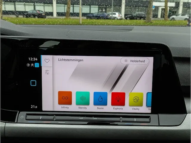Volkswagen golf 1.5 etsi life automaat 2020 keyless go & entry achteruitrijcamera adaptive cruise dodehoeksensor - afbeelding 17 van  31