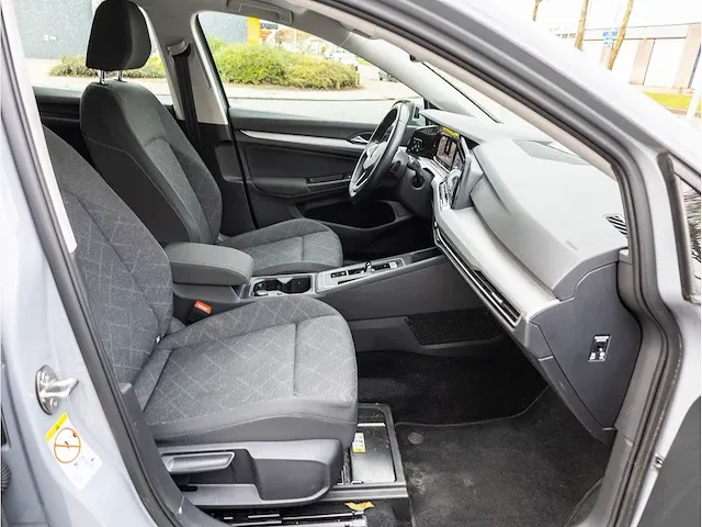 Volkswagen golf 1.5 etsi life automaat 2020 keyless go & entry achteruitrijcamera adaptive cruise dodehoeksensor - afbeelding 22 van  31