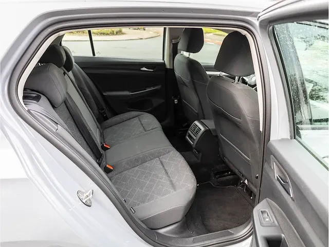 Volkswagen golf 1.5 etsi life automaat 2020 keyless go & entry achteruitrijcamera adaptive cruise dodehoeksensor - afbeelding 25 van  31
